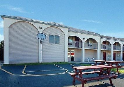 Rodeway Inn Еффінґгем Екстер'єр фото